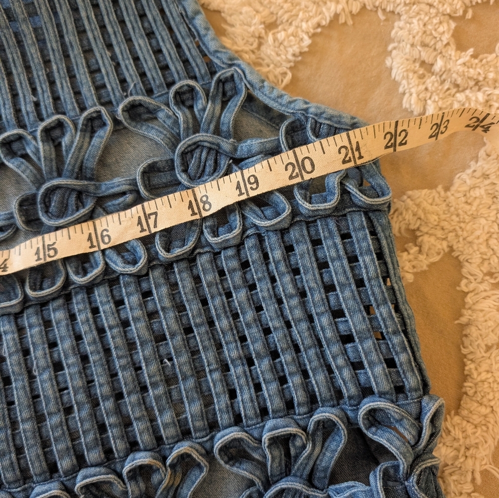 SALE $10 FINAL PRICE! Vintage denim vest, criss/cross braided w flowers, large - Picture 6 of 8